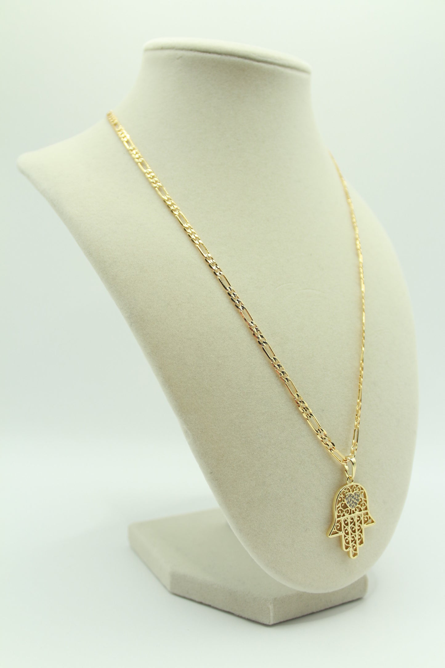 Gold Plated 18K Hamsa Hand Pendant with Heart and Intricate Filigree Design