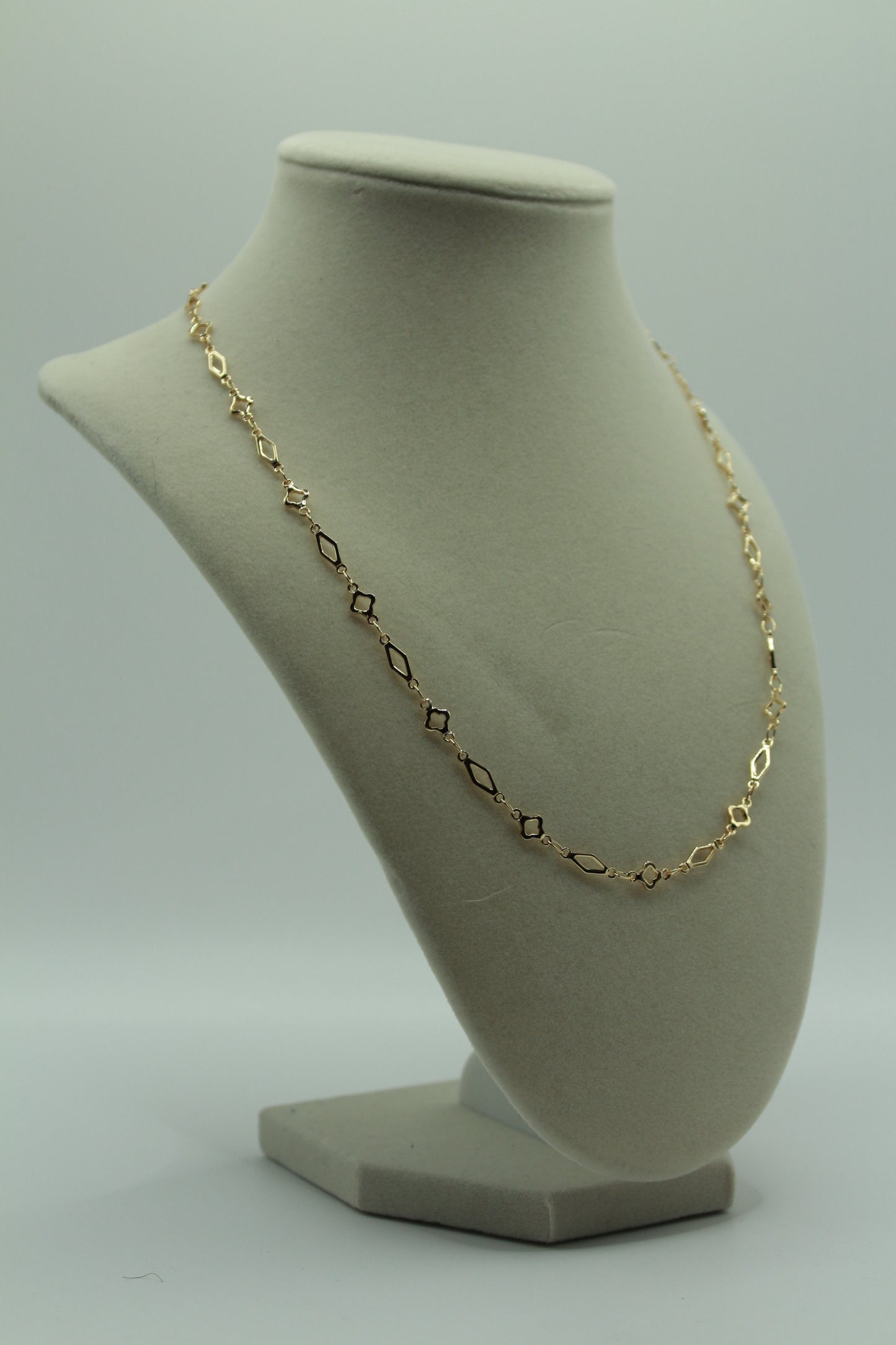 Gold Plated Floral Geometric Pattern Chain 20"